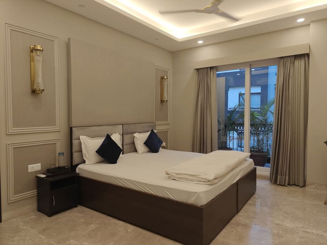 5 BHK for rent in Sector 23, Gurugram — semi-furnished — 1456 sq.ft — Ansal Plaza Sector-23