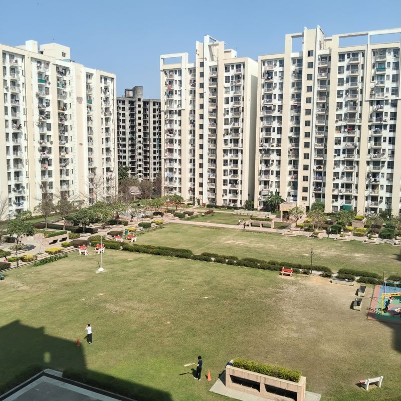 5 BHK for rent in Sector 33, Gurugram — semi-furnished — 1545 sq.ft — Unitech The Residences Gurgaon