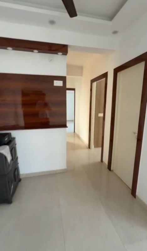 5 BHK for rent in Sector 37d, Gurugram — semi-furnished — 1050 sq.ft — Signature Signum 37D III