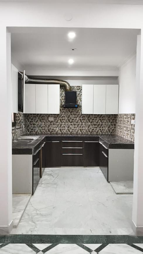 5 BHK for rent in Sector 40, Gurugram — semi-furnished — 3000 sq.ft