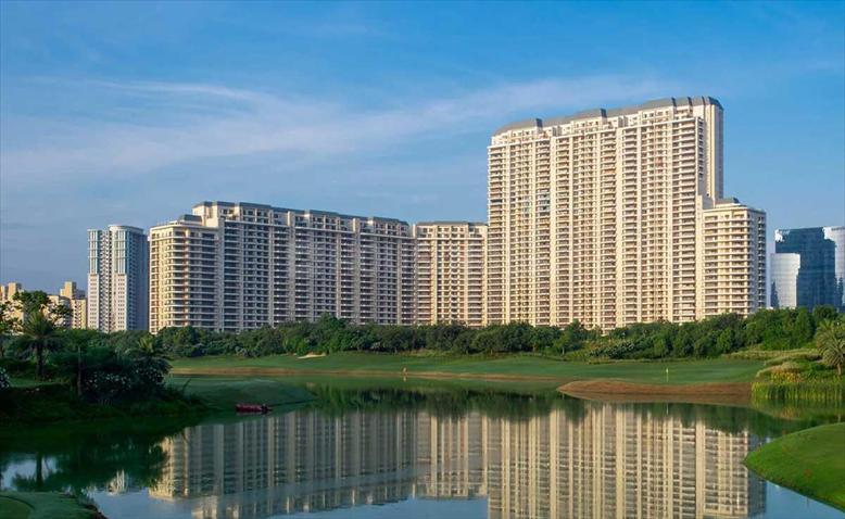 5 BHK for rent in Sector 42, Gurugram — semi-furnished — 9100 sq.ft — DLF Magnolias