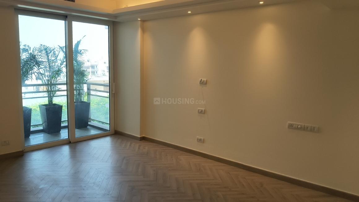 5 BHK for rent in Sector 42, Gurugram — semi-furnished — 6400 sq.ft — DLF Magnolias