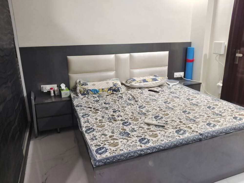 5 BHK for rent in Sector 43, Gurugram — furnished — 900 sq.ft — ROF Portico