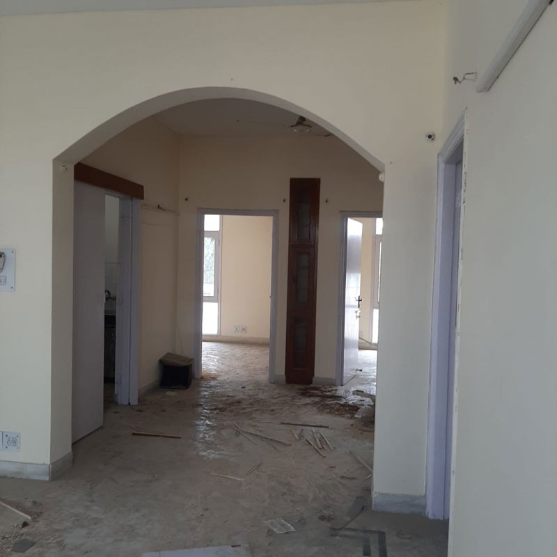 5 BHK for rent in Sector 46, Gurugram — semi-furnished — 900 sq.ft — Huda Staff Colony