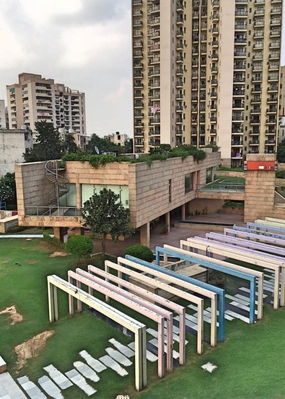 5 BHK for rent in Sector 47, Gurugram — semi-furnished — 2027 sq.ft — Unitech Uniworld Gardens