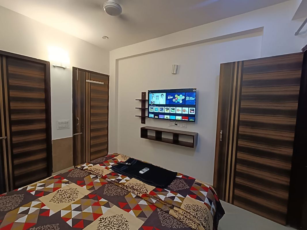 5 BHK for rent in Sector 48, Gurugram — semi-furnished — 1875 sq.ft — Vipul Greens