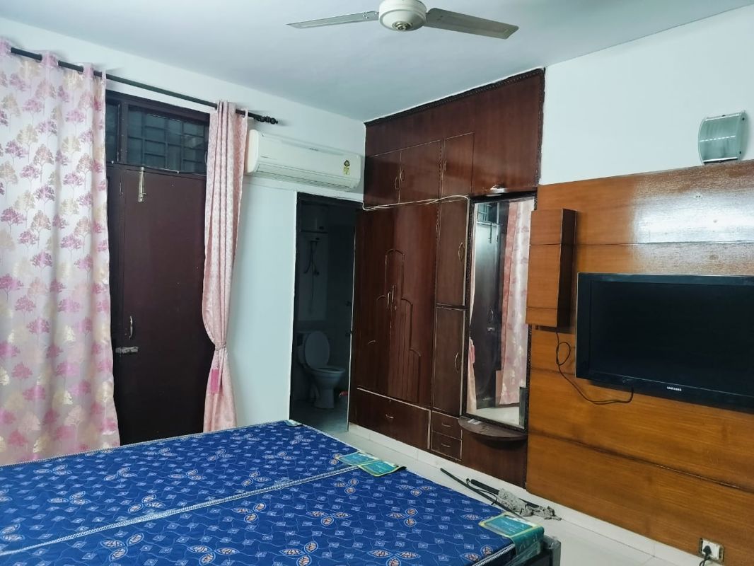 5 BHK for rent in Sector 50, Gurugram — furnished — 1450 sq.ft — Unitech South City II