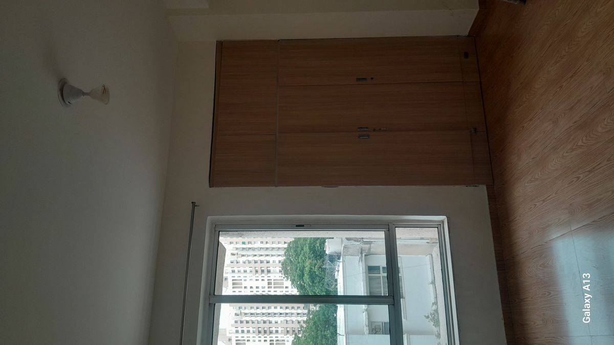 5 BHK for rent in Sector 50, Gurugram — semi-furnished — 2736 sq.ft — Unitech Harmony