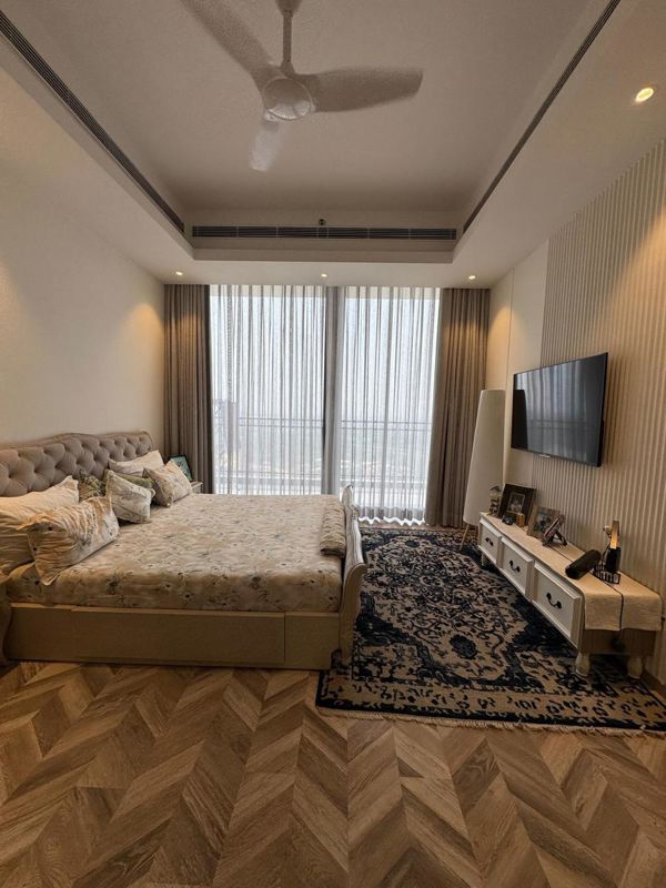 5 BHK for rent in Sector 50, Gurugram — semi-furnished — 1877 sq.ft — Unitech Fresco