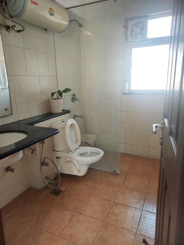 5 BHK for rent in Sector 50, Gurugram — furnished — 1877 sq.ft — Unitech Fresco