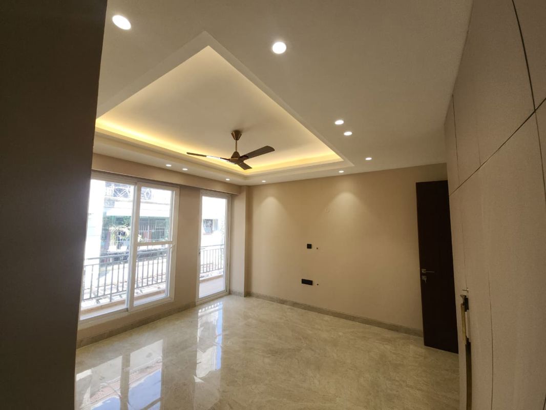 5 BHK for rent in Sector 51, Gurugram — semi-furnished — 270 sq.ft