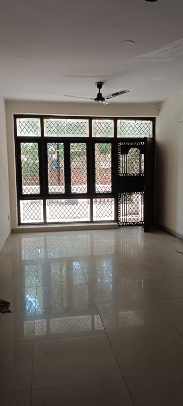 5 BHK for rent in Sector 51, Gurugram — semi-furnished — 1550 sq.ft — Orchid Island