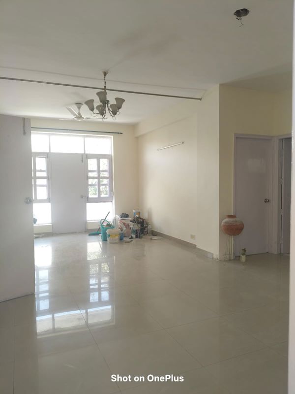 5 BHK for rent in Sector 51, Gurugram — semi-furnished — 1550 sq.ft — Orchid Island
