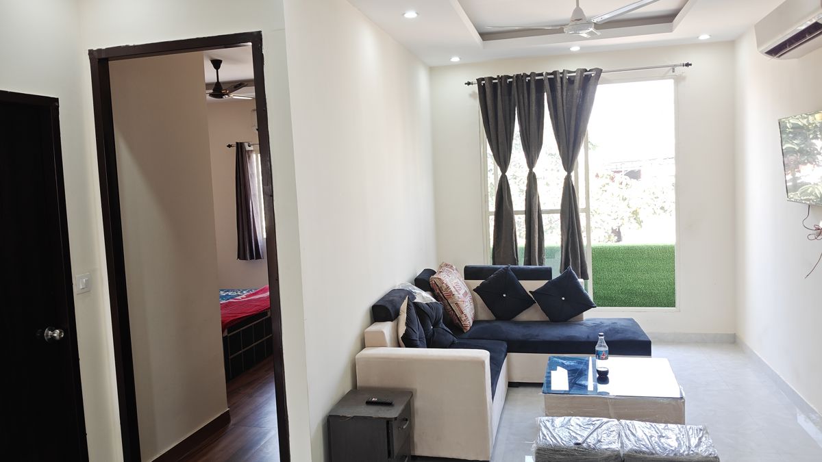 5 BHK for rent in Sector 52, Gurugram — furnished — 2000 sq.ft — Ardee City