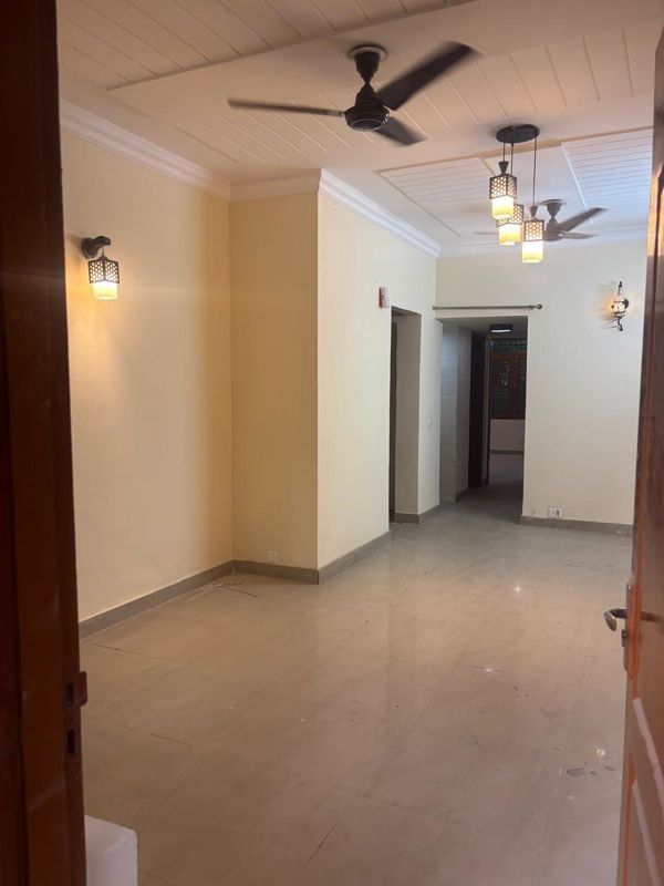 5 BHK for rent in Sector 52, Gurugram — semi-furnished — 2260 sq.ft — Ardee City