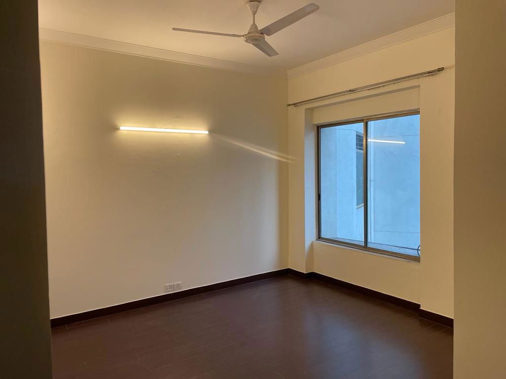 5 BHK for rent in Sector 53, Gurugram — semi-furnished — 2700 sq.ft — Parsvnath Exotica