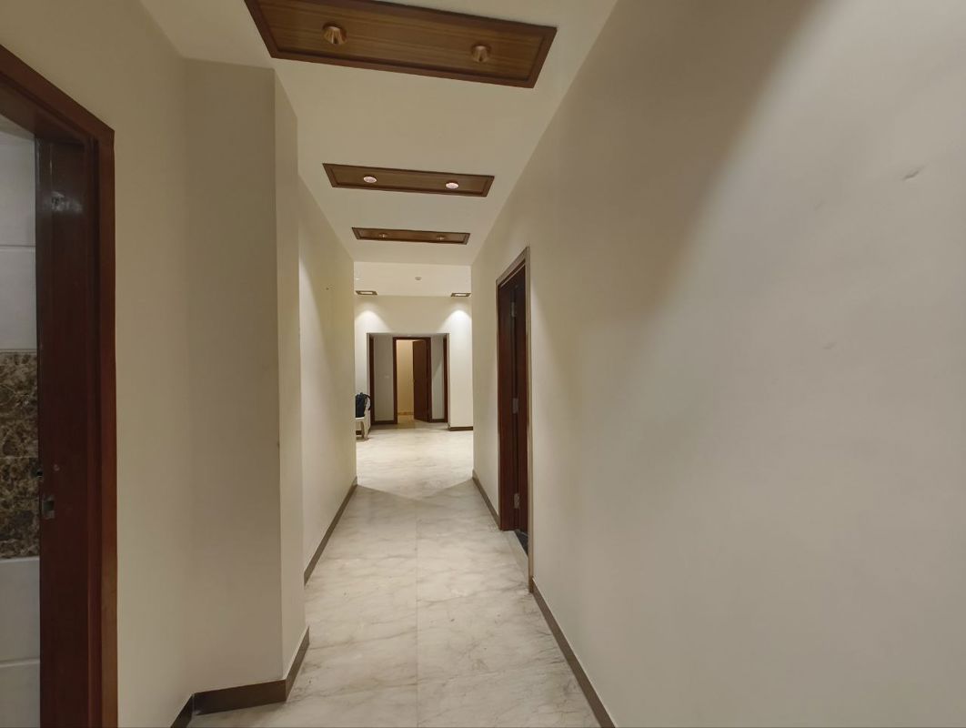 5 BHK for rent in Sector 53, Gurugram — semi-furnished — 2900 sq.ft — Parsvnath Exotica