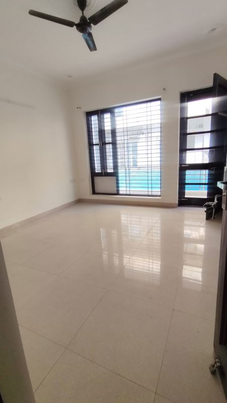 5 BHK for rent in Sector 55, Gurugram — semi-furnished — 1800 sq.ft — Ansal Royale Casa