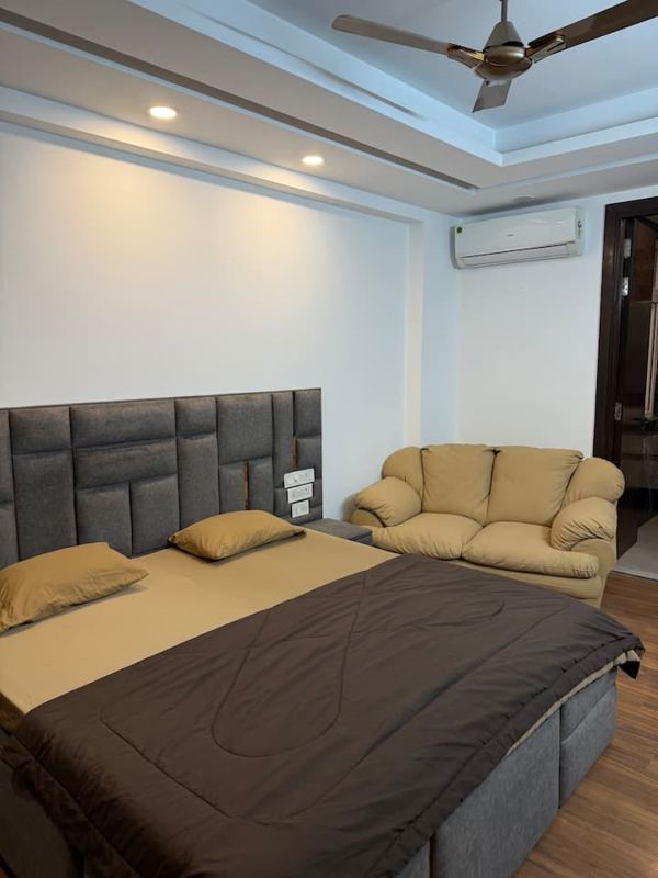 5 BHK for rent in Sector 56, Gurugram — furnished — 800 sq.ft