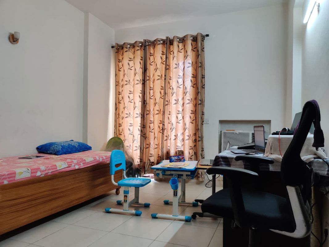 5 BHK for rent in Sector 57, Gurugram — semi-furnished — 2550 sq.ft — The Legend One