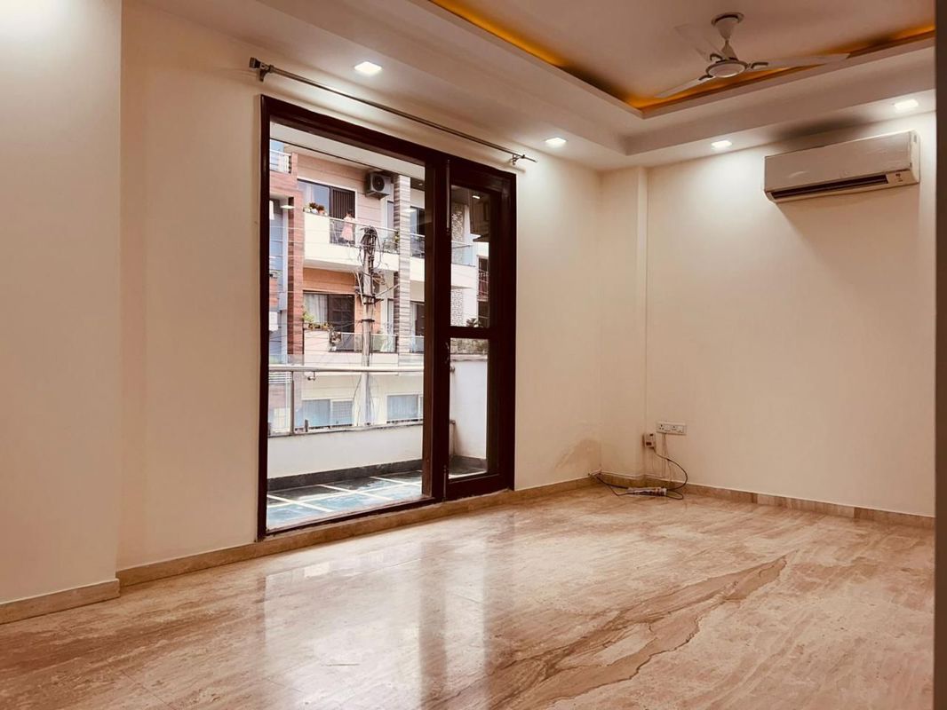 5 BHK for rent in Sector 57, Gurugram — semi-furnished — 2500 sq.ft — Empire Floors