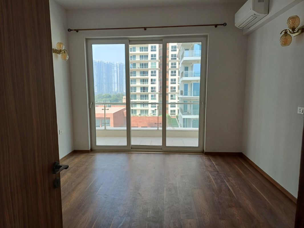 5 BHK for rent in Sector 59, Gurugram — semi-furnished — 2300 sq.ft — Conscient Hines Elevate