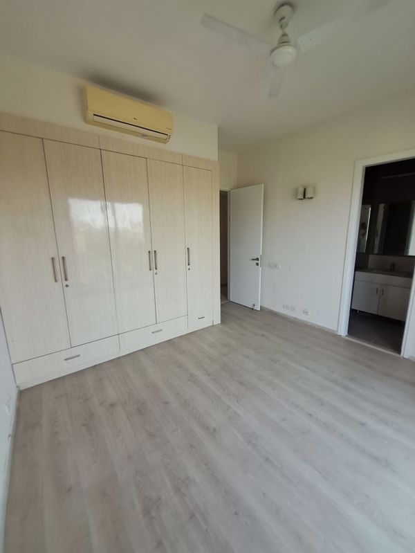 5 BHK for rent in Sector 60, Gurugram — semi-furnished — 2095 sq.ft — Ireo Skyon