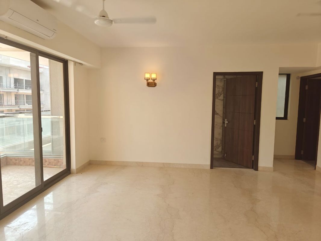 5 BHK for rent in Sector 60, Gurugram — semi-furnished — 1712 sq.ft — Adani Samsara