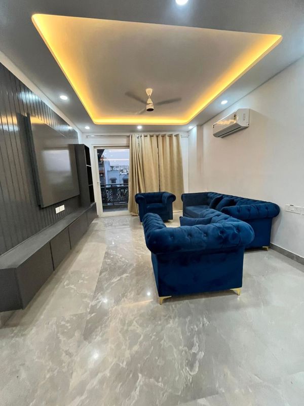 5 BHK for rent in Sector 60, Gurugram — semi-furnished — 350 sq.ft — Adani Samsara