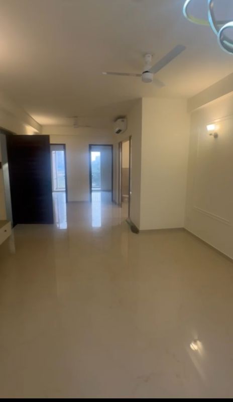 5 BHK for rent in Sector 61, Gurugram — semi-furnished — 1185 sq.ft — Smart World Orchard