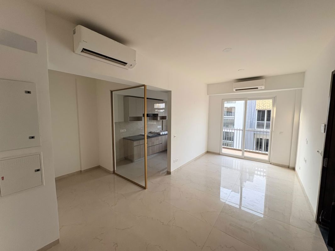 5 BHK for rent in Sector 61, Gurugram — semi-furnished — 1200 sq.ft — Smart World Orchard