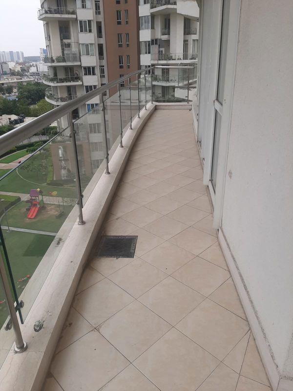 5 BHK for rent in Sector 62, Gurugram — semi-furnished — 2695 sq.ft — Pioneer Park Presidia