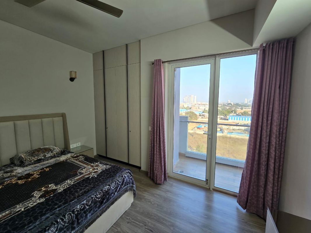 5 BHK for rent in Sector 62, Gurugram — semi-furnished — 2580 sq.ft — Emaar Digi Homes