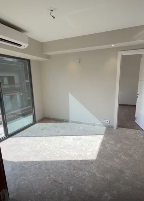 5 BHK for rent in Sector 63a, Gurugram — semi-furnished — 1550 sq.ft — Signature Global City 63A