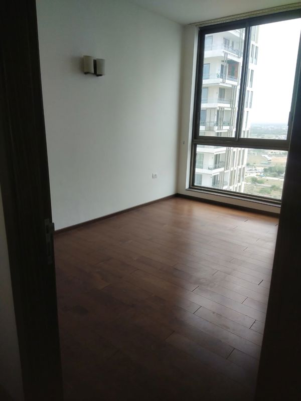 5 BHK for rent in Sector 65, Gurugram — semi-furnished — 1020 sq.ft — Emaar Emerald Estate