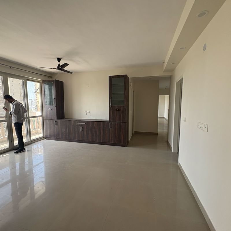5 BHK for rent in Sector 66, Gurugram — semi-furnished — 2061 sq.ft — BPTP Park Prime