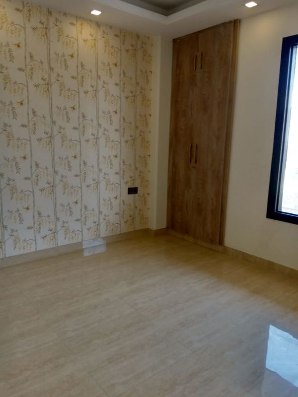 5 BHK for rent in Sector 67, Gurugram — semi-furnished — 1900 sq.ft — Ansal API Esencia