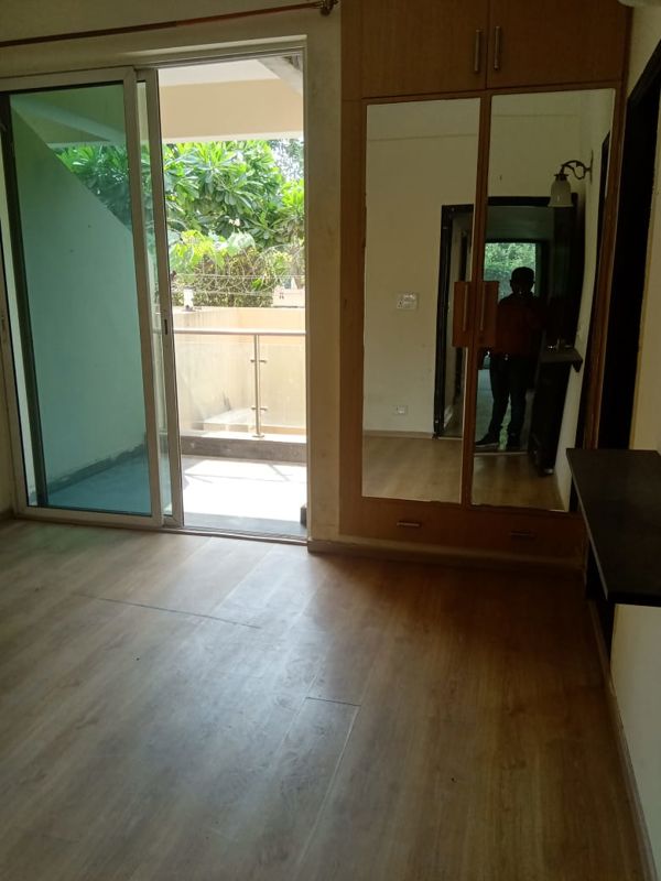 5 BHK for rent in Sector 67, Gurugram — semi-furnished — 2000 sq.ft — Ansal API Esencia