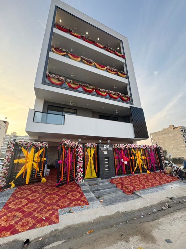 5 BHK for rent in Sector 67, Gurugram — semi-furnished — 300 sq.ft — Ansal API Esencia