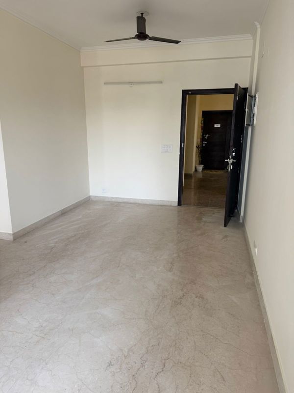 5 BHK for rent in Sector 70, Gurugram — semi-furnished — 1350 sq.ft — Shree Vardhman Victoria