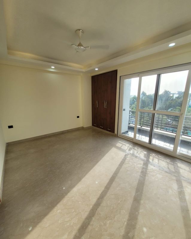 5 BHK for rent in Sector 73, Gurugram — semi-furnished — 2500 sq.ft — DLF Alameda Independent Floors