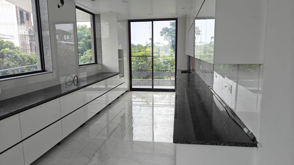5 BHK for rent in Sector 73, Gurugram — semi-furnished — 4200 sq.ft — DLF Alameda