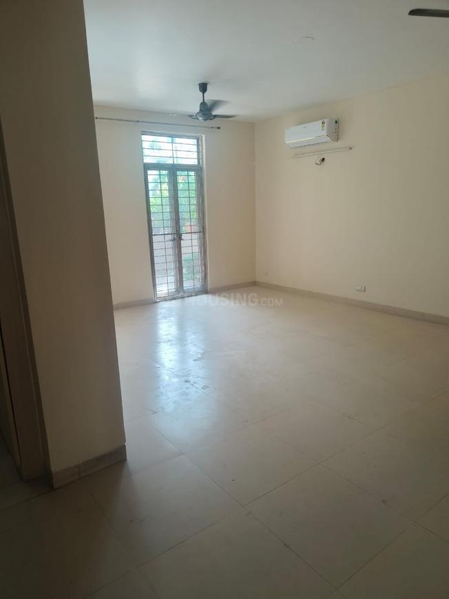5 BHK for rent in Sector 82, Gurugram — semi-furnished — 1900 sq.ft — Vatika India Next