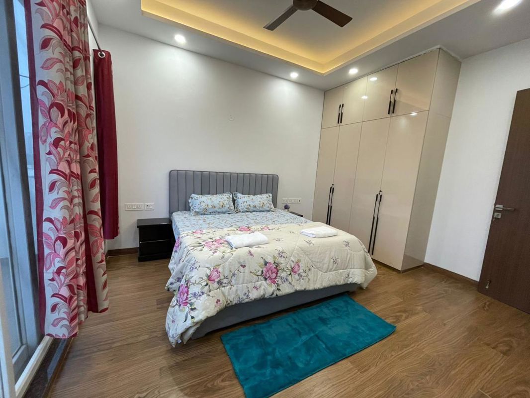 5 BHK for rent in Sector 83, Gurugram — semi-furnished — 4000 sq.ft — Vatika INXT City Center