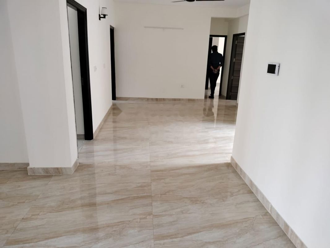 5 BHK for rent in Sector 85, Gurugram — semi-furnished — 2700 sq.ft — Orris Aster Court Premier