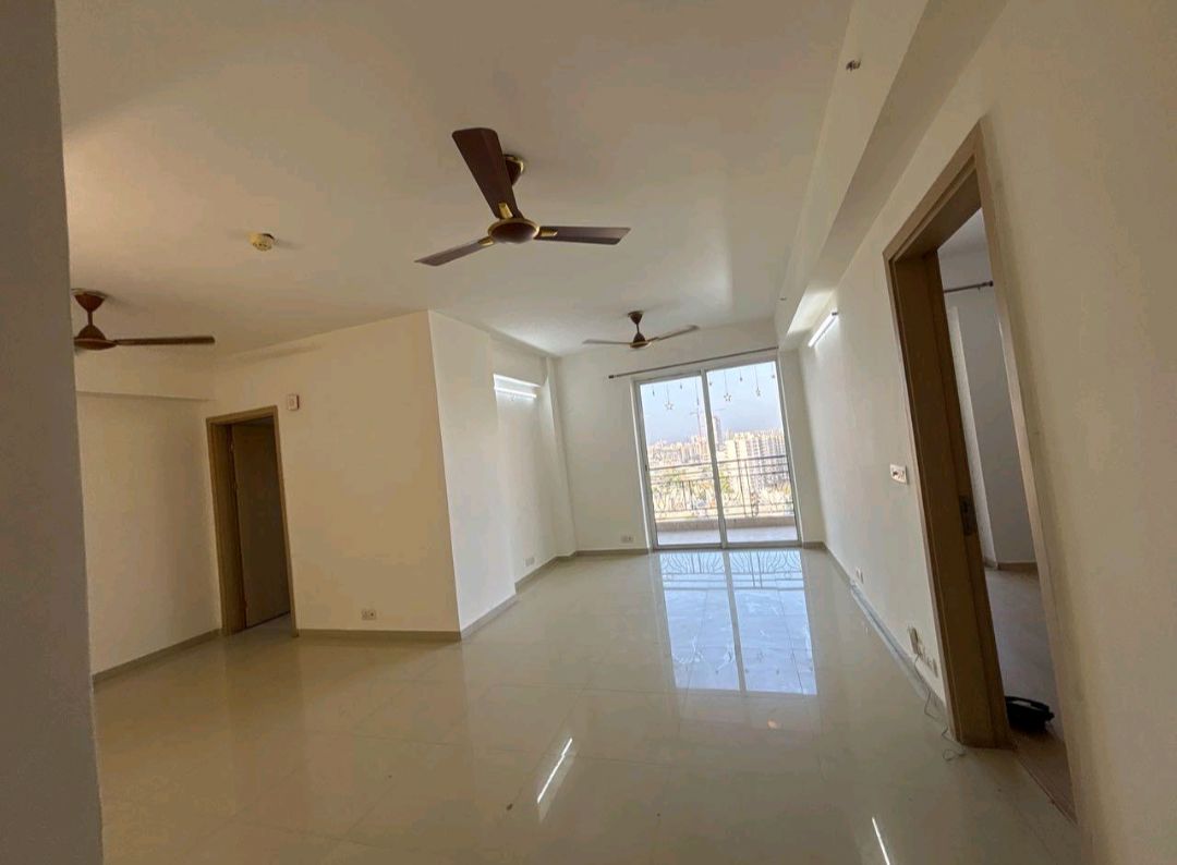 5 BHK for rent in Sector 86, Gurugram — semi-furnished — 1930 sq.ft — DLF New Town Heights II