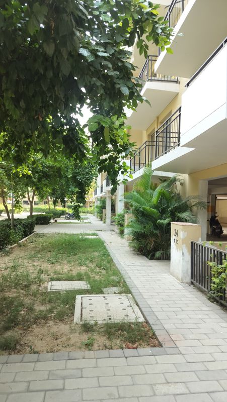 5 BHK for rent in Sector 88a, Gurugram — semi-furnished — 240 sq.ft — Vatika Express City Plots