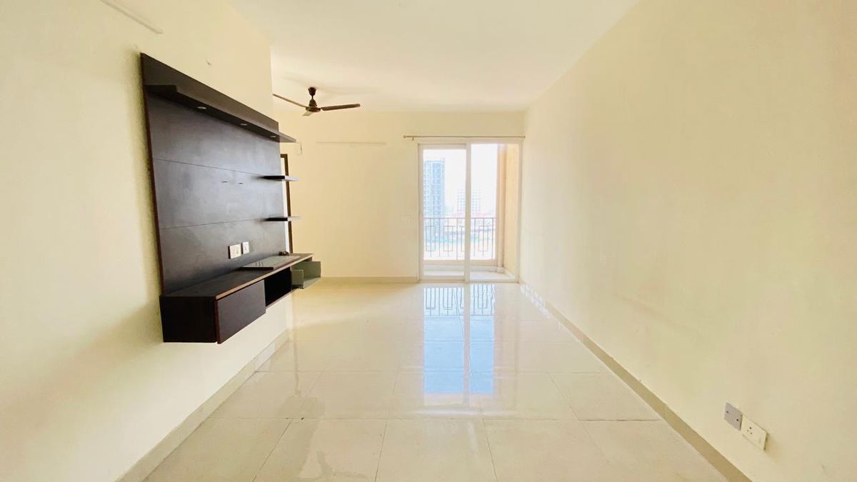 5 BHK for rent in Sector 89, Gurugram — semi-furnished — 1196 sq.ft — Smart World Gems