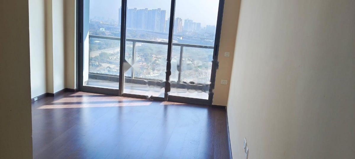 5 BHK for rent in Sector 99, Gurugram — semi-furnished — 2500 sq.ft — Pareena Express Heights