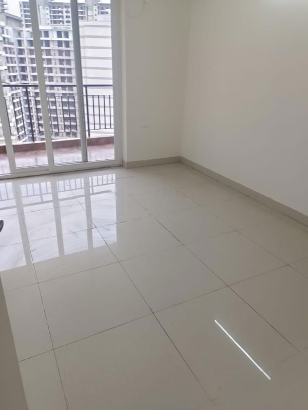 5 BHK for rent in Sector 99, Gurugram — semi-furnished — 2100 sq.ft — Pareena Express Heights